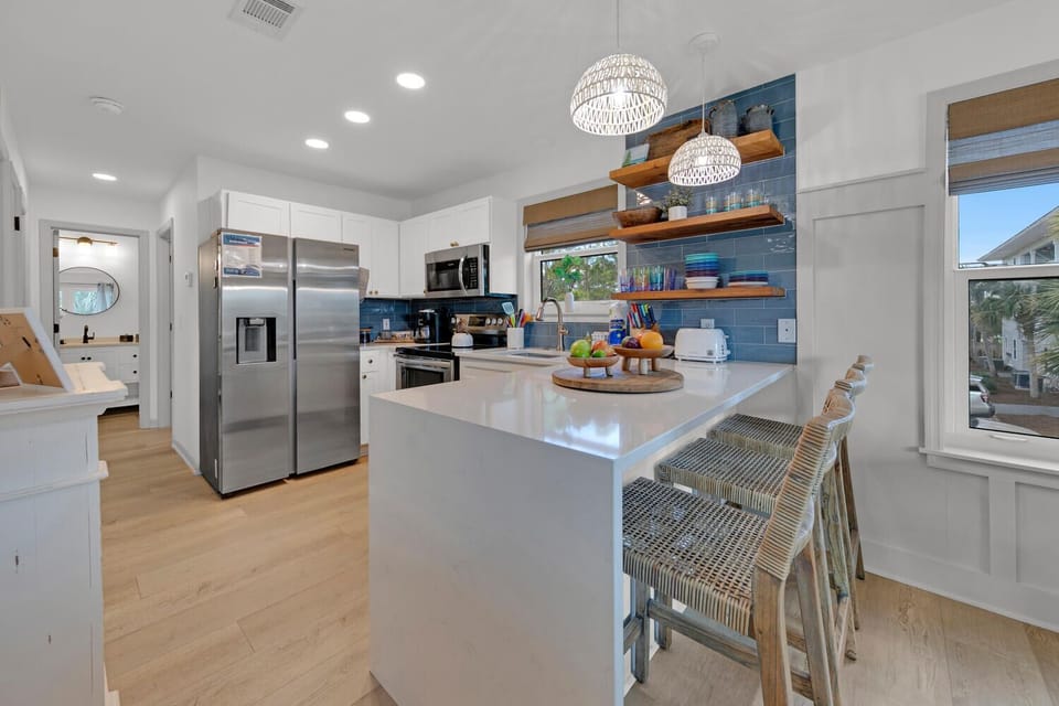 Kitchen with eat-in bar seating