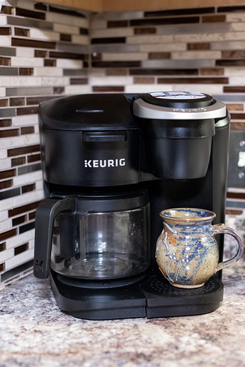 Keurig with full pot or K-cups. 