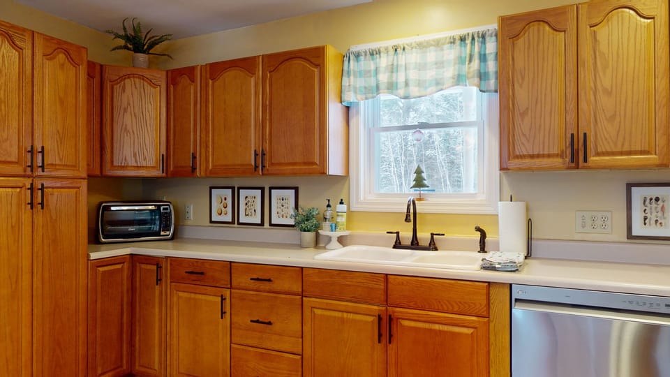 Tons of cabinet space, counter space, toaster oven and pantry