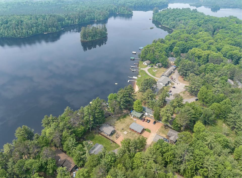 Lake Thompson: 401 acres, 5 Bays, 3 Islands