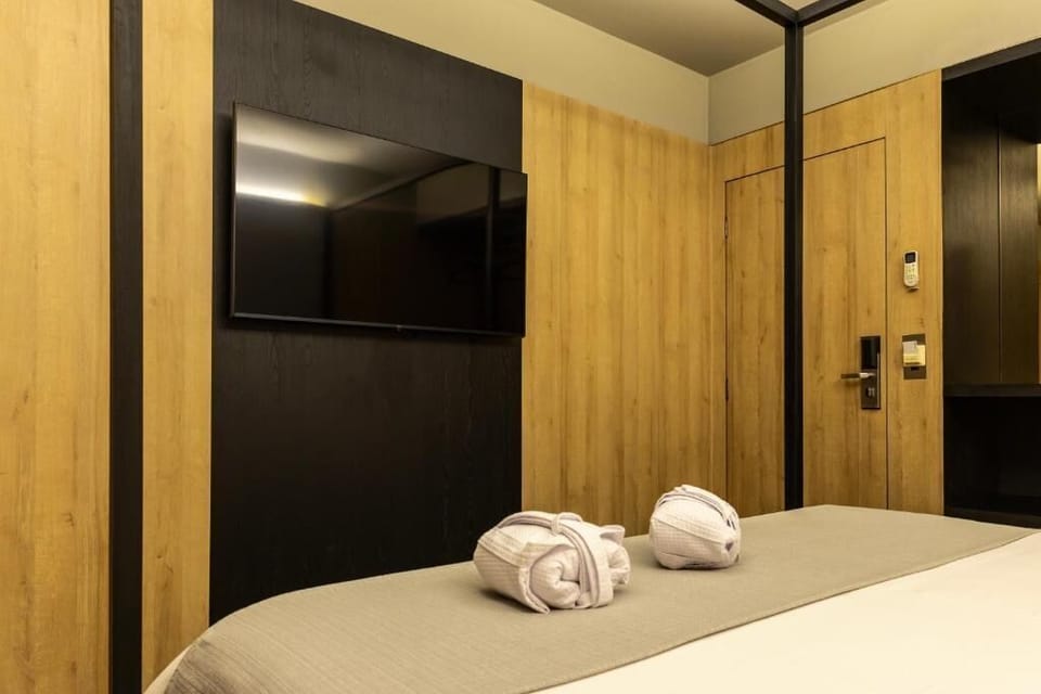 Suíte Momax | Laptop workspace, free WiFi, bed sheets