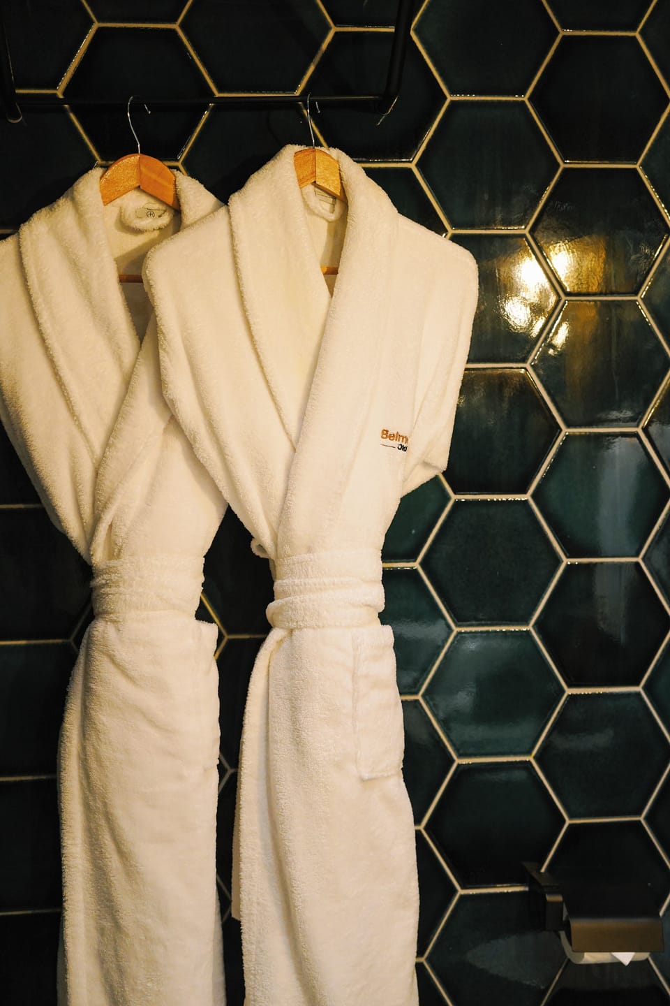 Classic Twin Room, 1 Bedroom | Bathroom | Shower, rainfall showerhead, hair dryer, bathrobes