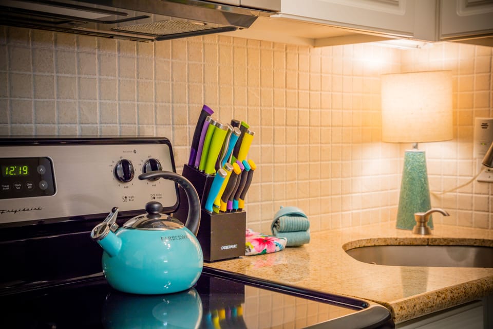 Lighting options, and Dimmers on All Lights! Well equipped Kitchen.