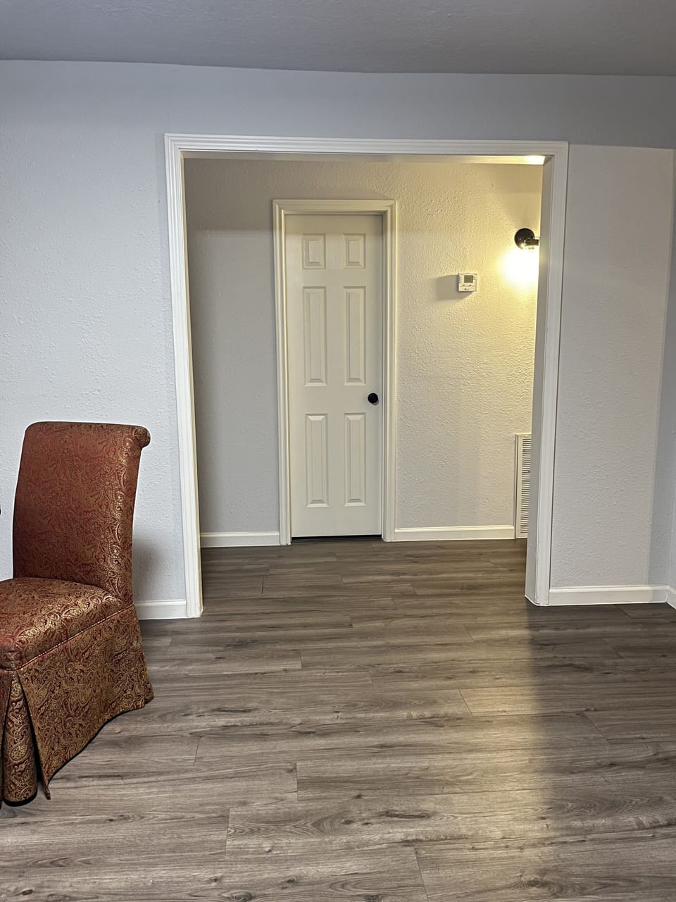 Breakfast area leading to bathroom