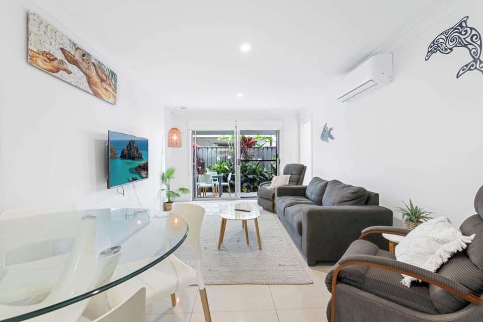 Lounge Room With Aircon