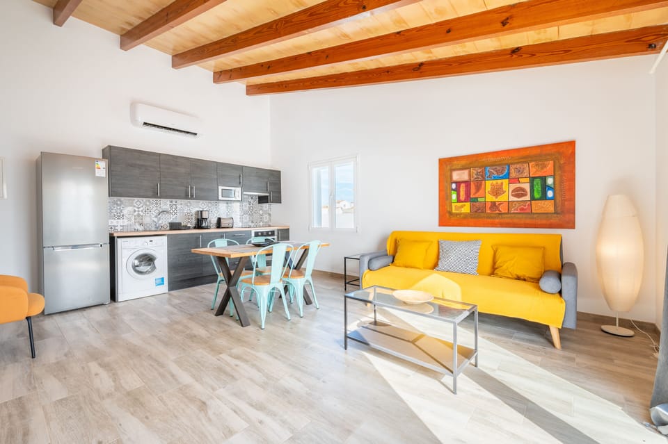 Superior Penthouse, 1 Queen Bed with Sofa bed, Kitchen, Partial Sea View | Private kitchen | Microwave, stovetop, coffee/tea maker, electric kettle