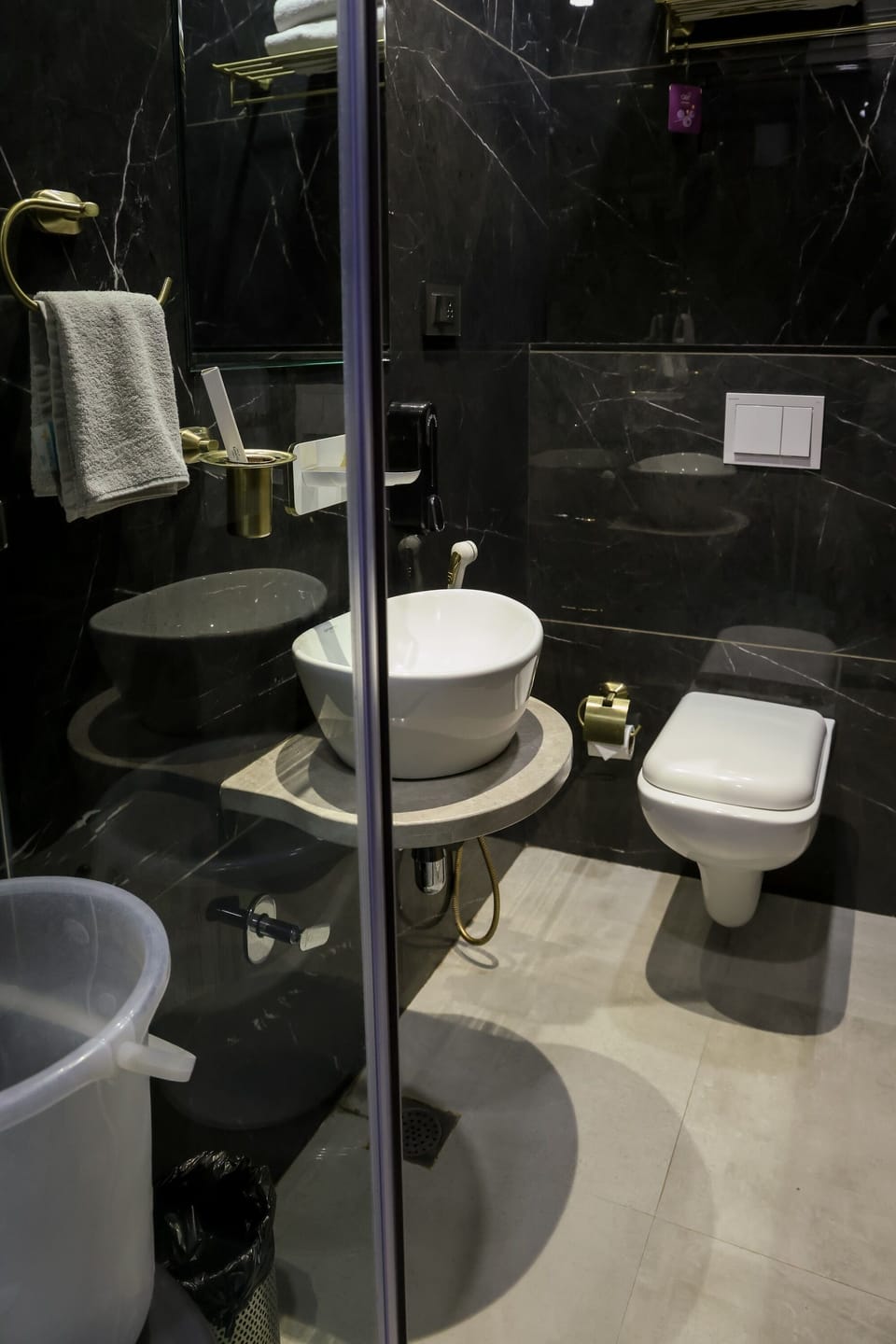 Royal Double Room | Bathroom | Shower, free toiletries, towels, soap