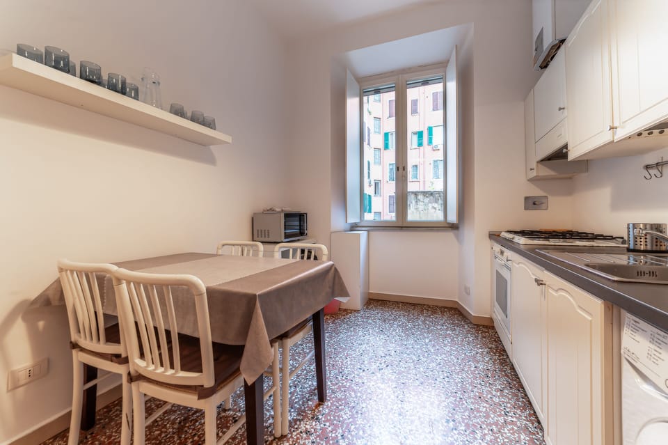 Full-size fridge, cookware/dishes/utensils