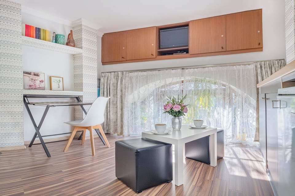 Studio | Iron/ironing board, free WiFi, bed sheets