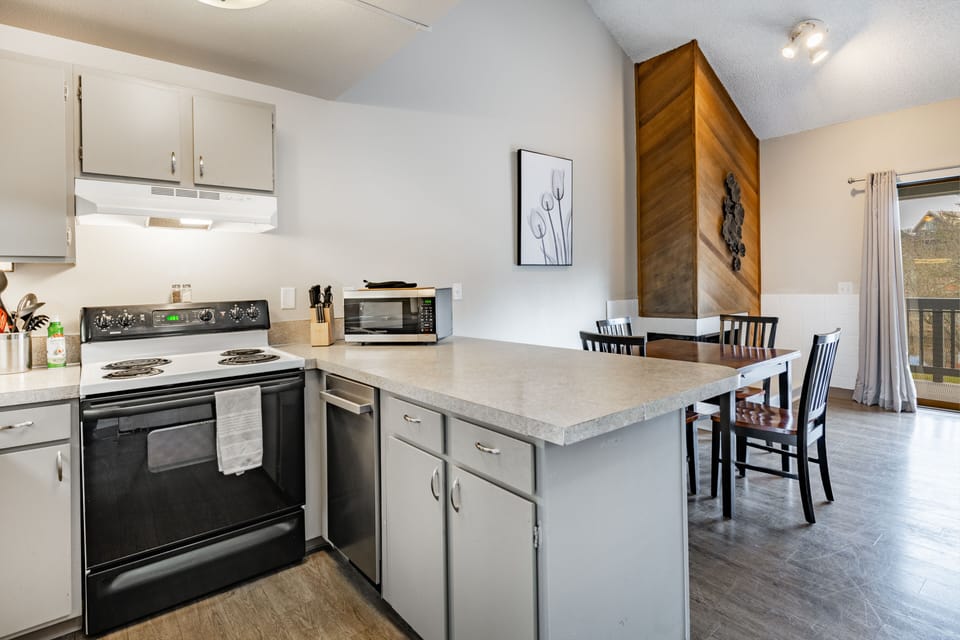 full kitchen