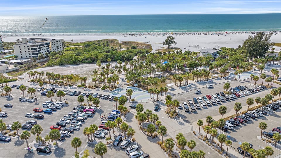 Condo, 2 Bedrooms | Aerial view