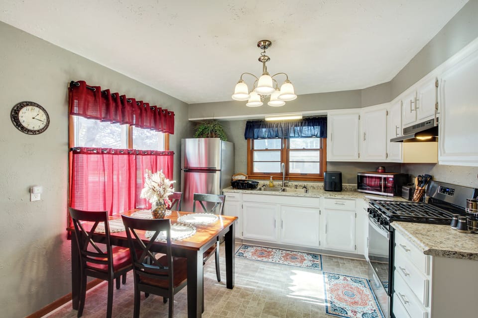 House (2 Bedrooms) | Interior