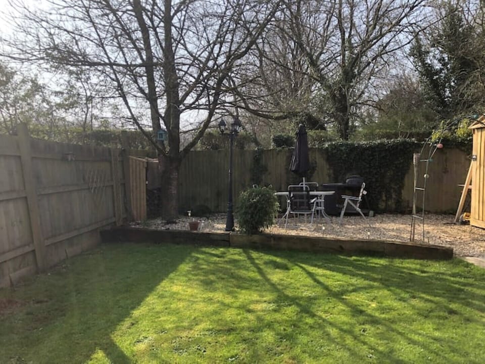 Fully enclosed back garden
