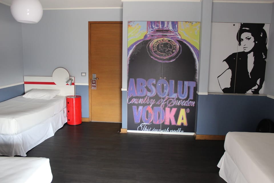 Deluxe Triple Room | In-room safe, individually decorated, individually furnished