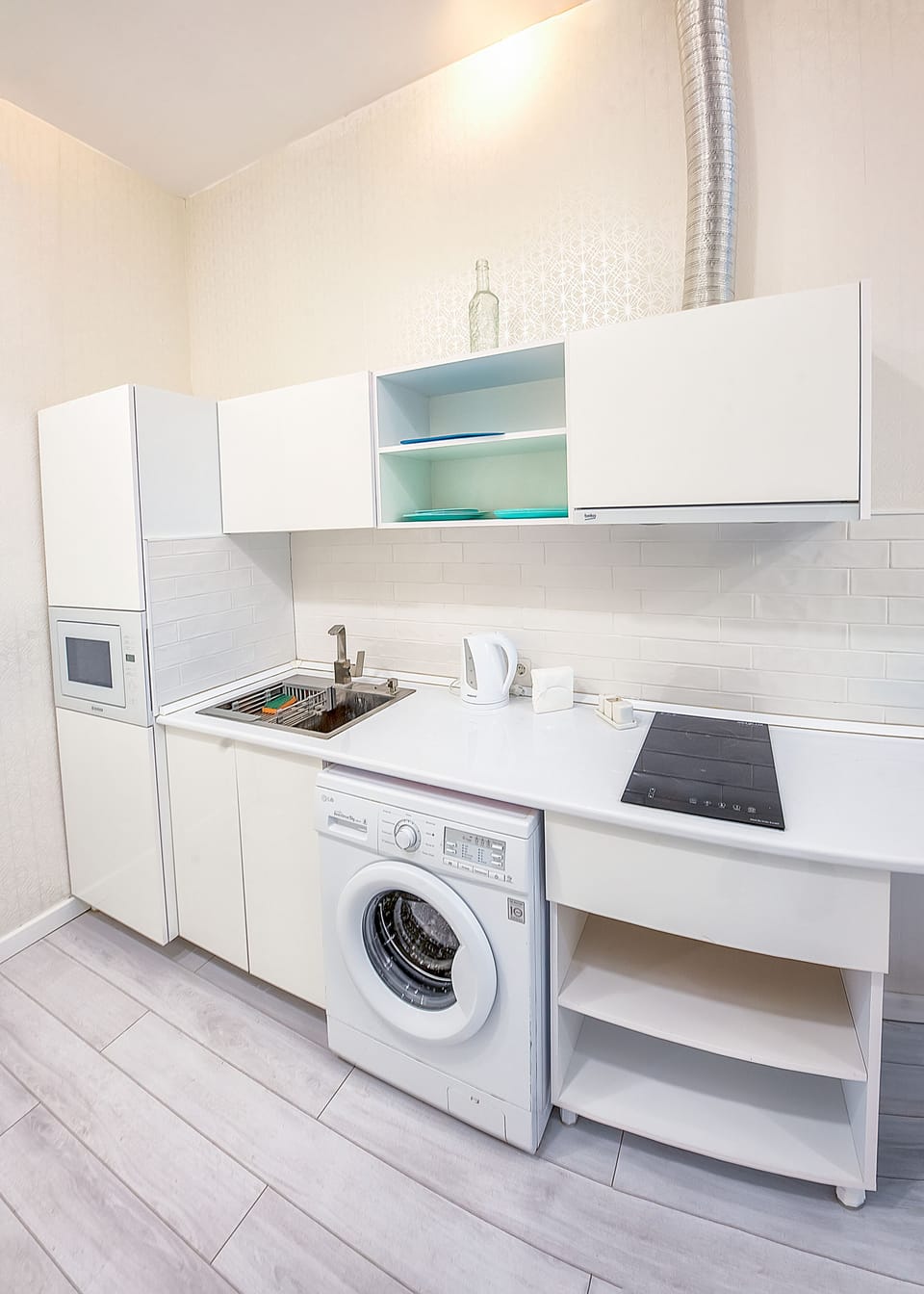 Apartment | Private kitchen | Electric kettle, cookware/dishes/utensils