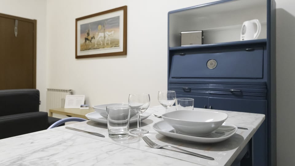 Apartment (1 Bedroom) | Interior