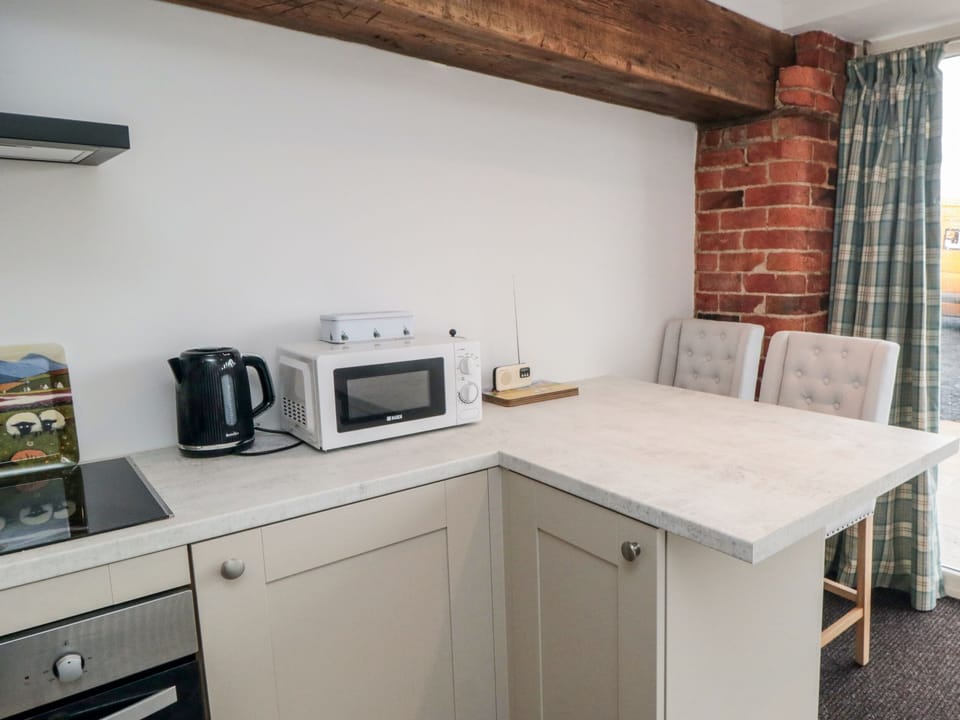 Fridge, dishwasher, electric kettle, toaster
