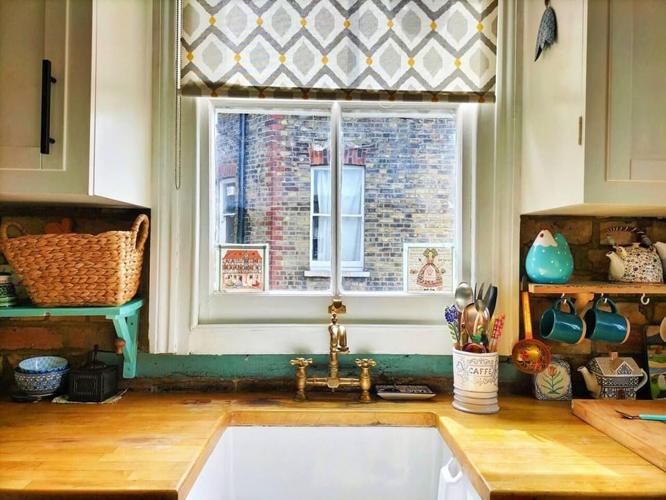 Apartment | Private kitchen | Fridge, oven, stovetop, electric kettle