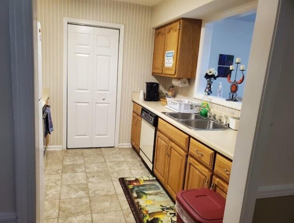 Kitchen (Microwave, dishwasher, range/oven will be replaced with new ones soon)