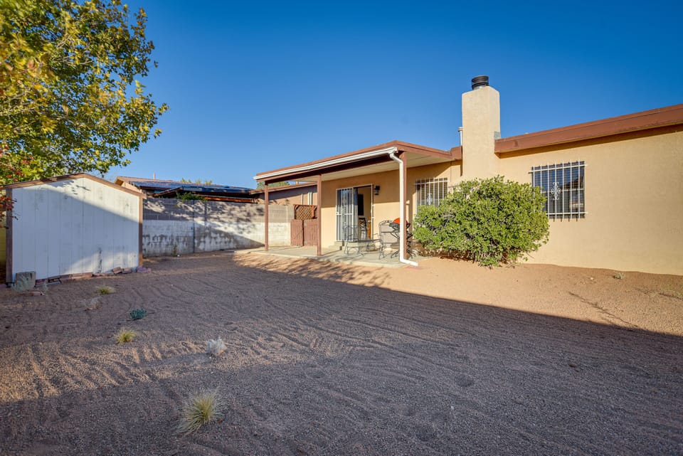 Large Backyard | Covered Patio