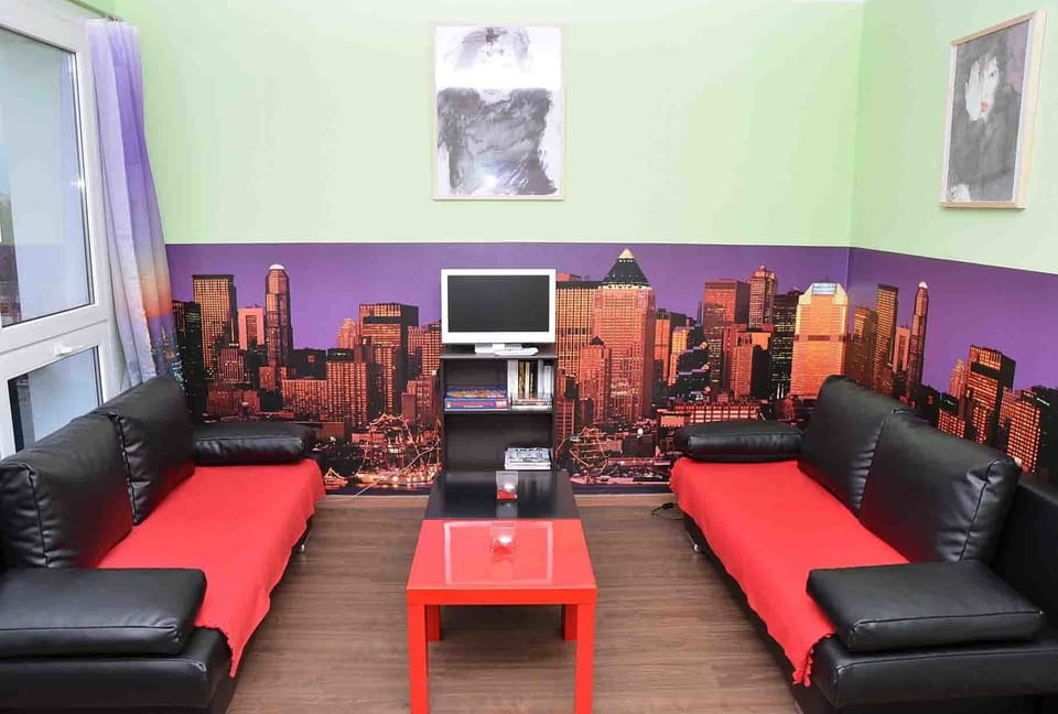 Flat-screen TV, DVD player, computer