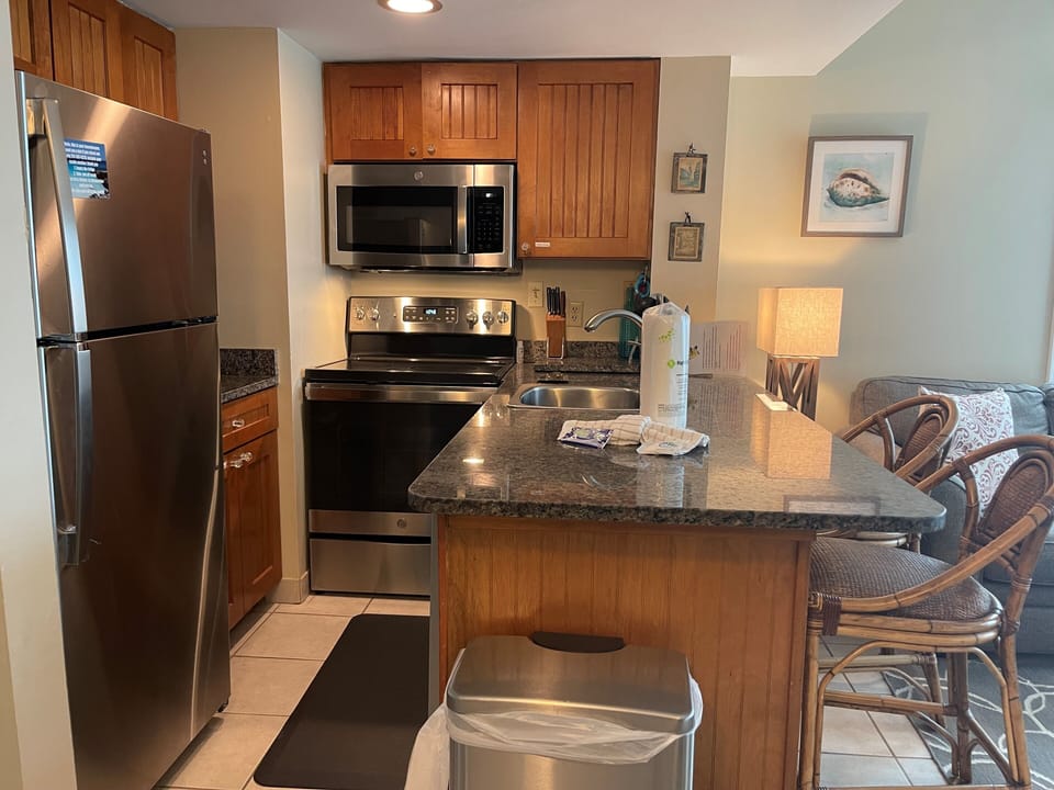 Kitchen - Updated Kitchen