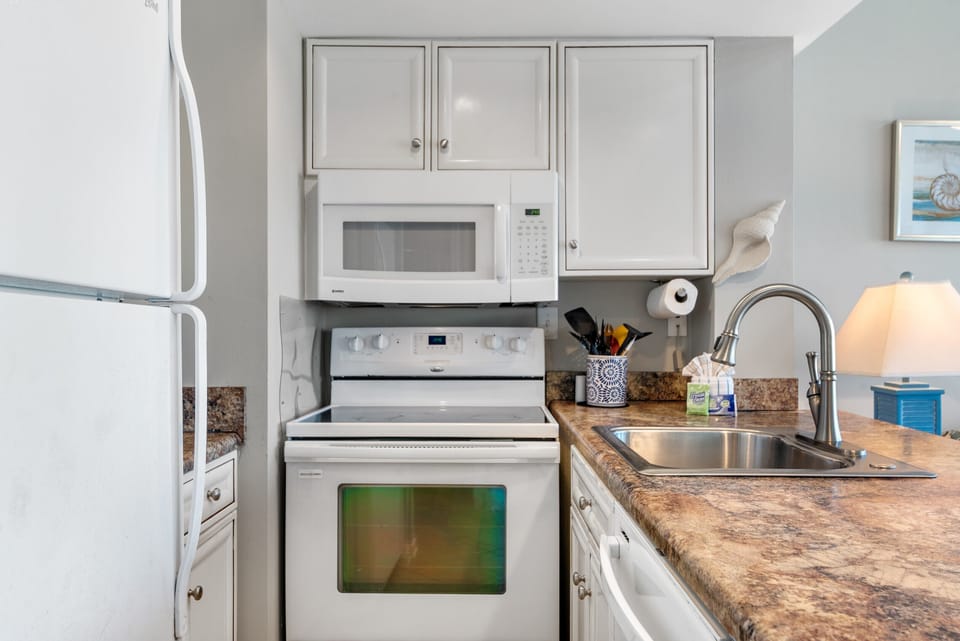 Small Fully Equipped Kitchen for a quick meal and then head to t