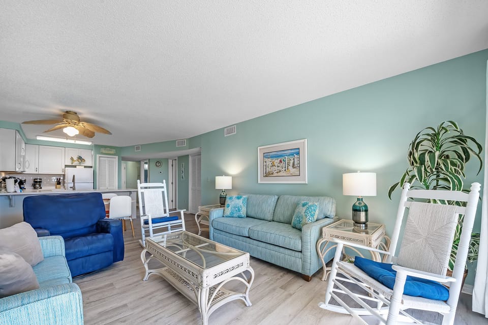 Lots of Seating in the Living Room