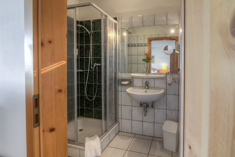 Double Room | Bathroom | Hair dryer, towels