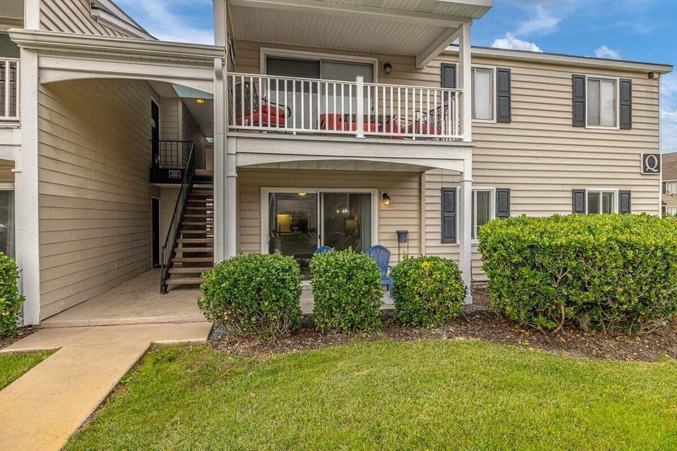 Ocean Walk Q7 - Front Elevation