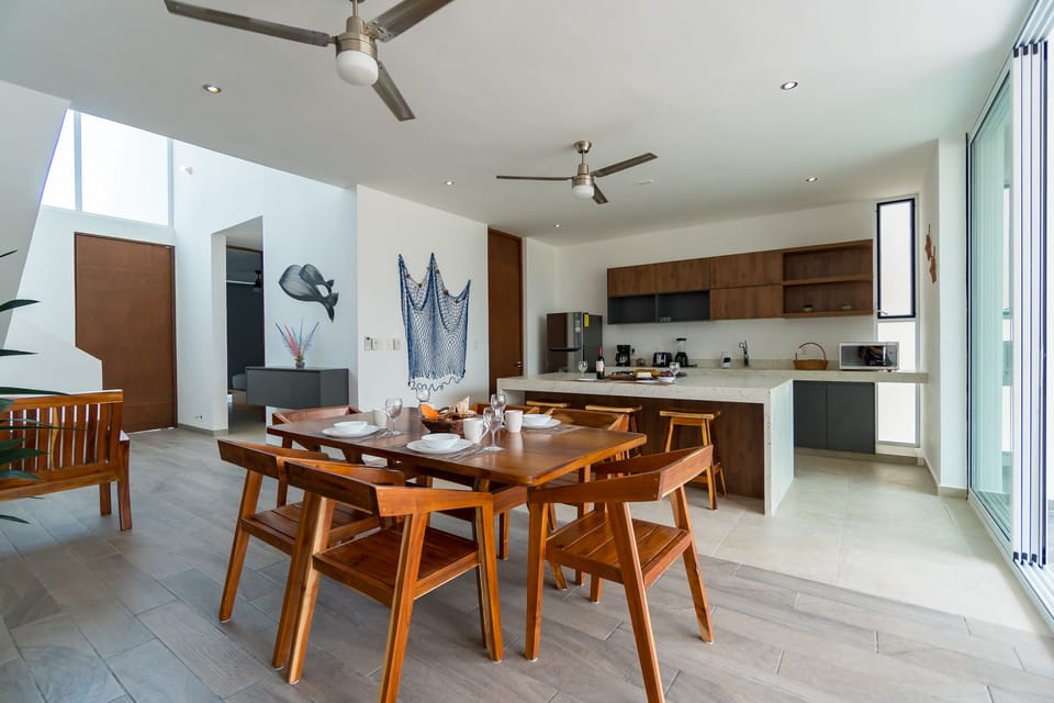 Deluxe House | In-room dining