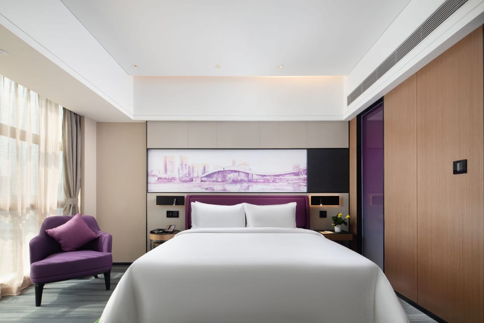 Superior Room, 1 King Bed | Soundproofing, free WiFi, bed sheets