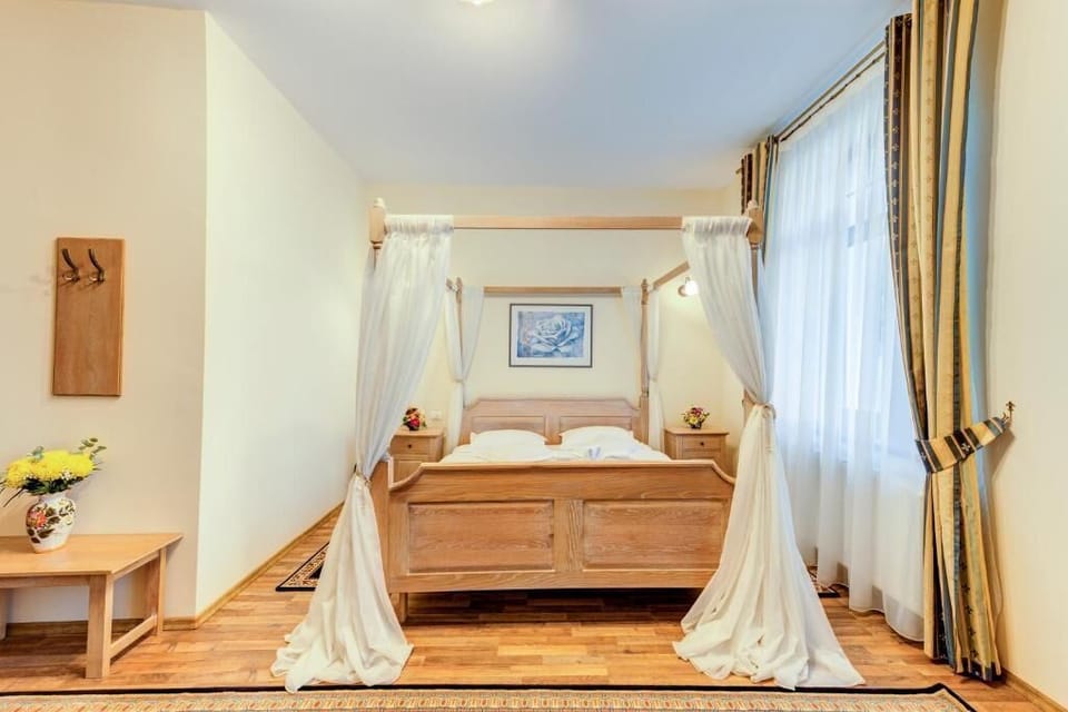 Premium bedding, Select Comfort beds, in-room safe
