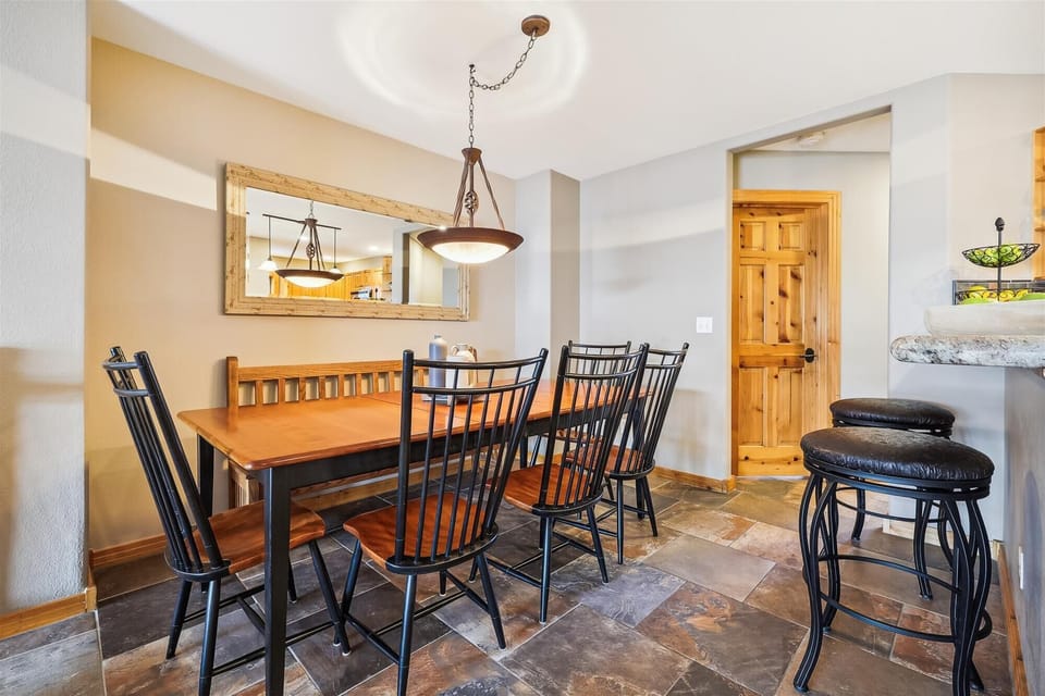 Dining Area - Elk Ridge 432 - Breckenridge Vacation Rental