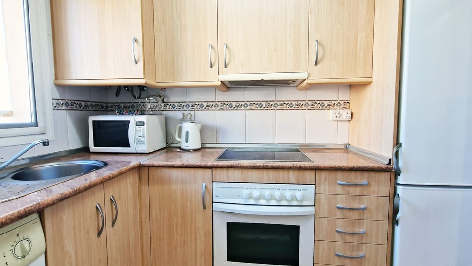 Kitchen (2)
