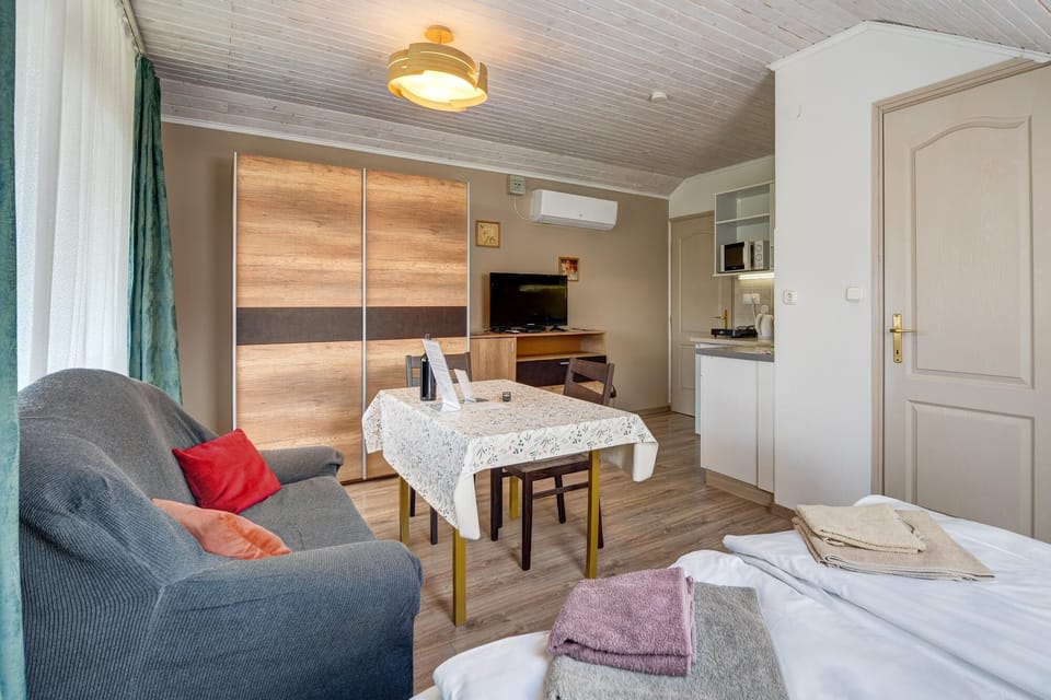 Superior studio apartment nr. 3 4