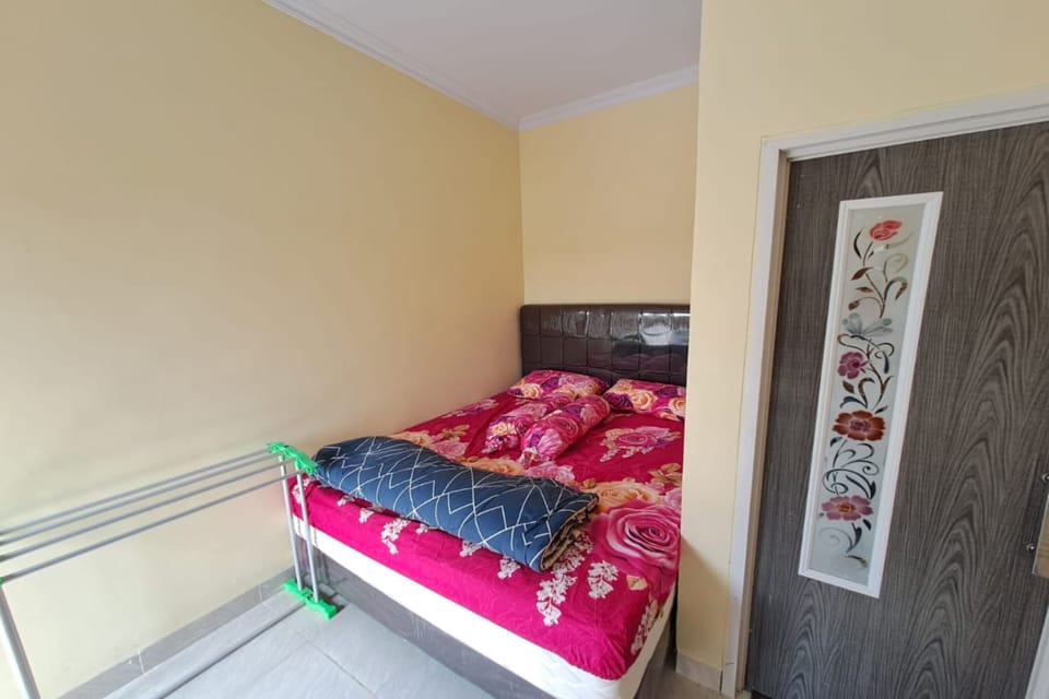 Standard Double Room | WiFi (free), bed sheets