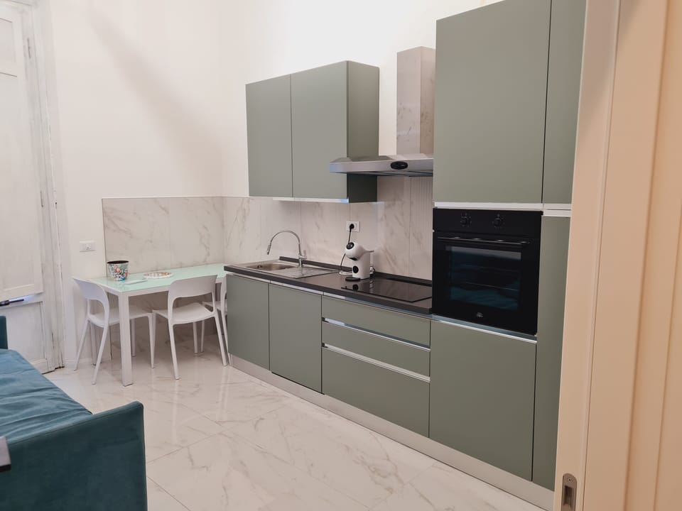 Luxury Suite, 1 Double Bed with Sofa bed, Non Smoking | Private kitchen | Mini-fridge, espresso maker, coffee/tea maker, griddle