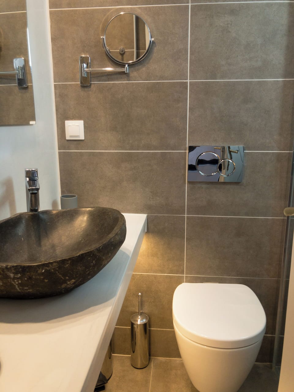 Deluxe Double or Twin Room, 1 Double or 2 Twin Beds, Garden View | Bathroom | Shower, rainfall showerhead, hair dryer, towels