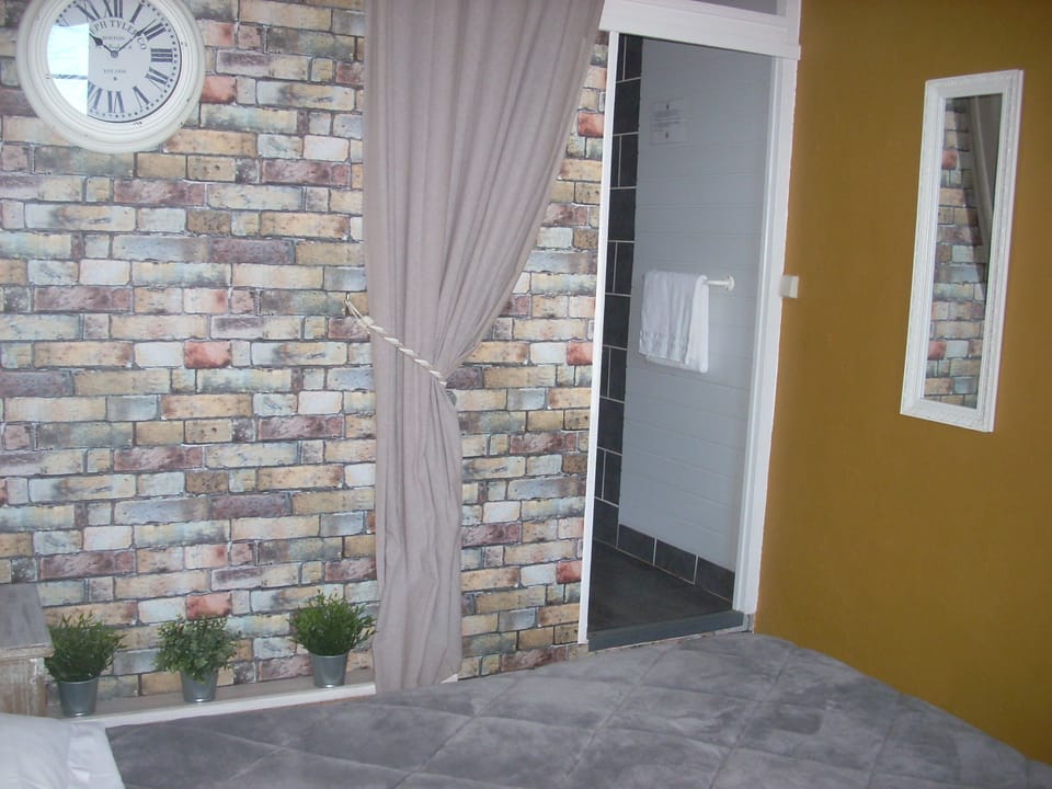 Superior Double Room | Desk, free WiFi, bed sheets
