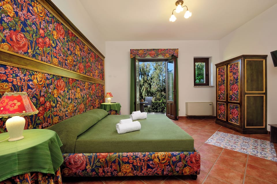 Superior Room, Hill View, Mountainside | In-room safe, desk, free WiFi, bed sheets