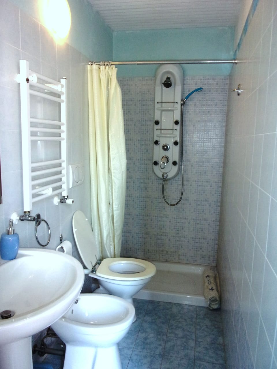 Panoramic Double Room, 1 Bedroom, Non Smoking | Bathroom | Bathtub, free toiletries, hair dryer, bidet