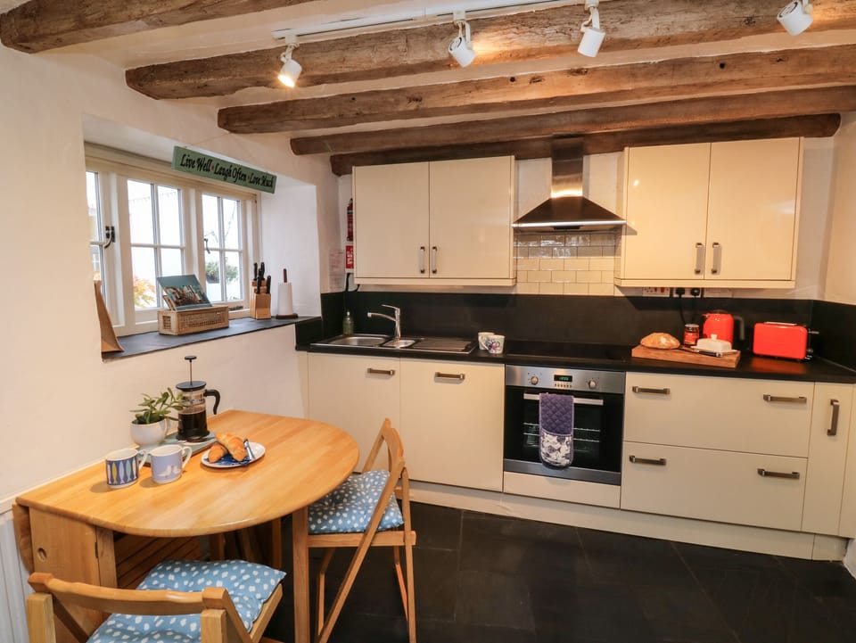 Fridge, dishwasher, electric kettle, toaster