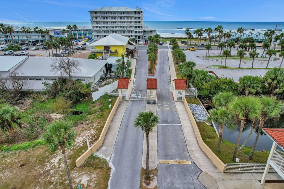 boulevard to the private beach entry