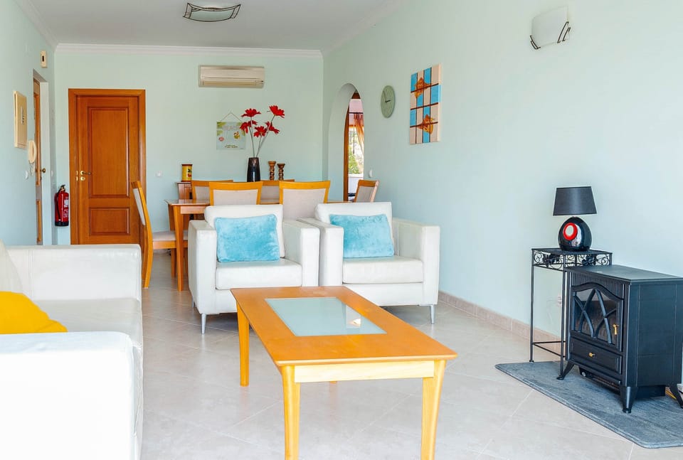 Oasis Parque AT17 2 Bed Apt. Living Room 3 