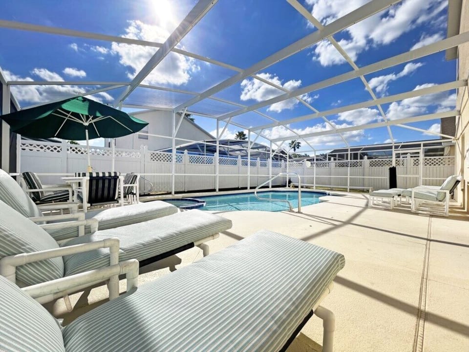 30-Pool Area.jpg