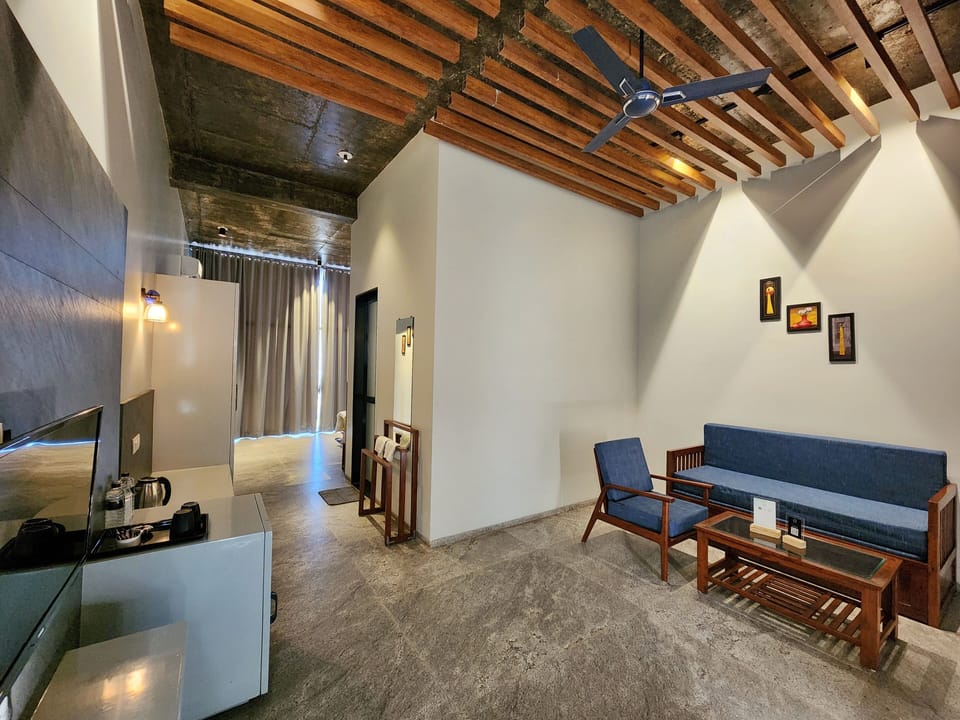 Premium Studio Suite | Premium bedding, Select Comfort beds, soundproofing, iron/ironing board
