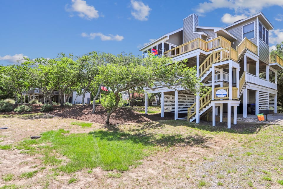 Group,Front Yard,