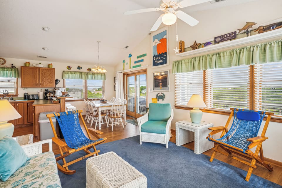 Main/Upper Level,Living Area,