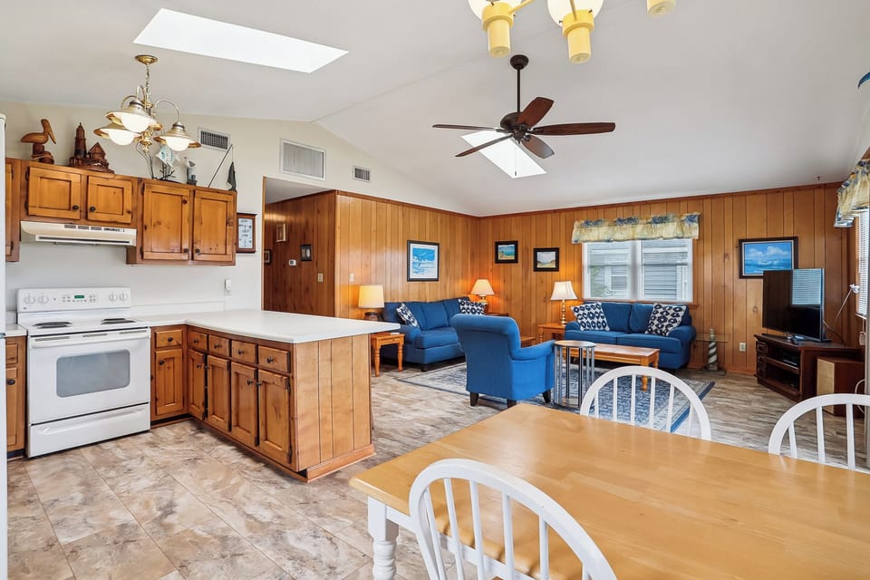 Main Level,Kitchen,